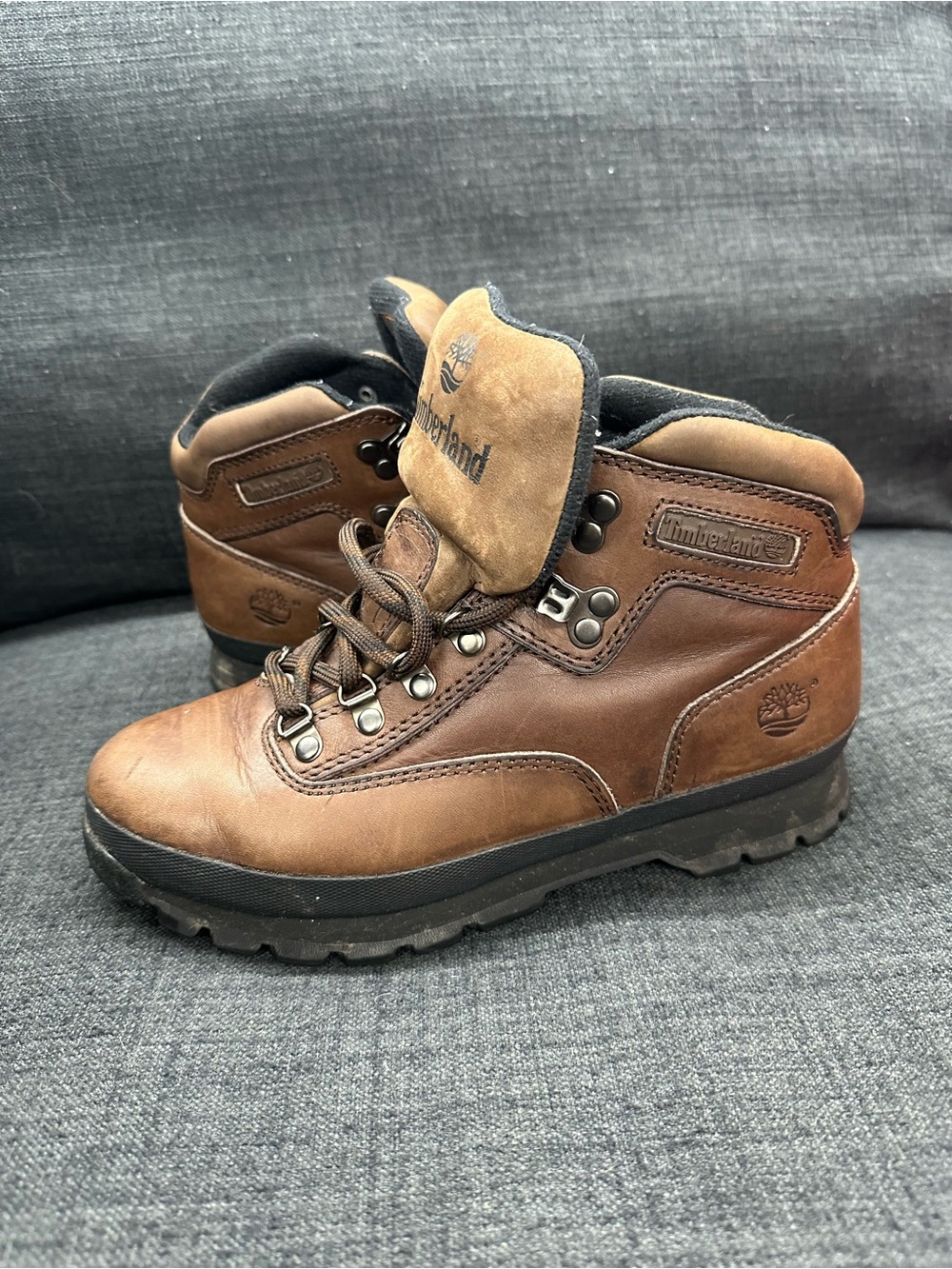 Timberland women’s 95311 Brown Leather Hiking Boots lace up size 8.5 medium